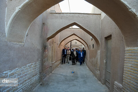 بازدید نماینده ولی فقیه و امام جمعه کرمان از بافت تاریخی بازدید نماینده ولی فقیه و امام جمعه کرمان از بافت تاریخی