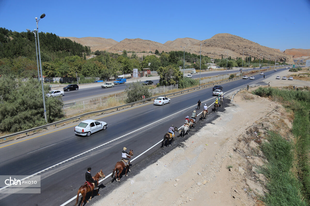 کاروان سوارکاران بجنورد در راه مشهد الرضا (ع)