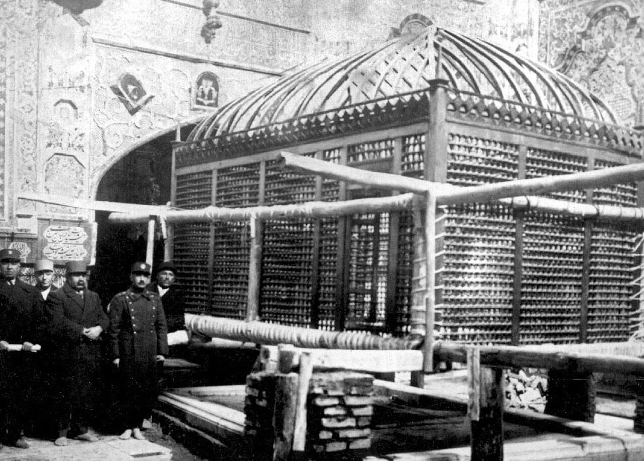 تاریخچه «ضریح» در حرم مطهر امام رضا (ع)/ ضریحهای قدیمی کجا نگهداری میشود؟