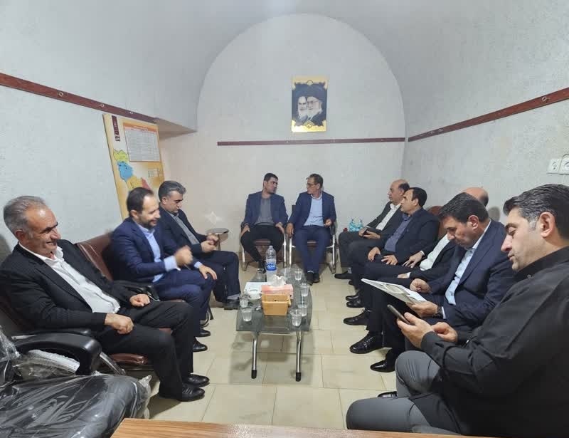 طرح میدان امام حسین(ع) در بافت تاریخی ماکو با همکاری دستگاههای مربوطه اجرایی میشود/ ضرورت احیای بناهای پردیسان