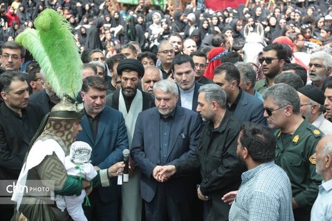 حضور وزیر میراث فرهنگی، گردشگری و صنایع دستی در روستای توت