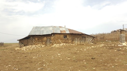سیدسرای املش، روستایی فصلی با معماری سنتی