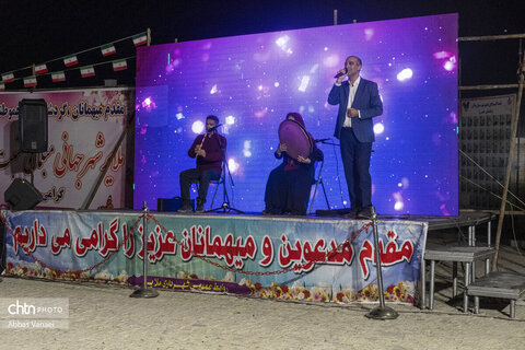 افتتاحیه پنجمین جشنواره فروش شهر جهانی مبلمان منبت شهرستان ملایر