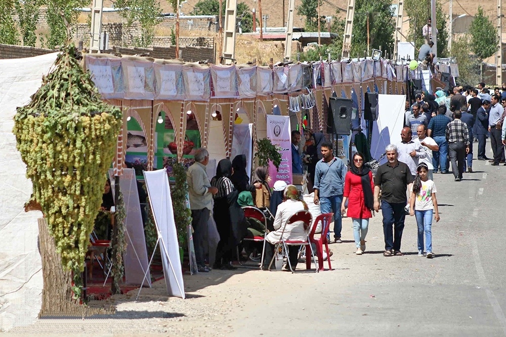 سومین جشنواره انگور در روستای تاریخی و گردشگری درسجین