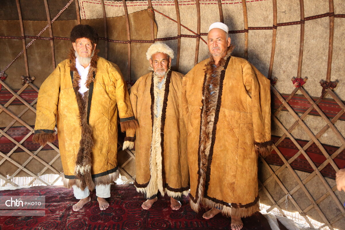 تهیه مقدمات باز زندهسازی پوستیندوزی ترکمن/ احیای۲۰ رشته صنایعدستی بومی گلستان