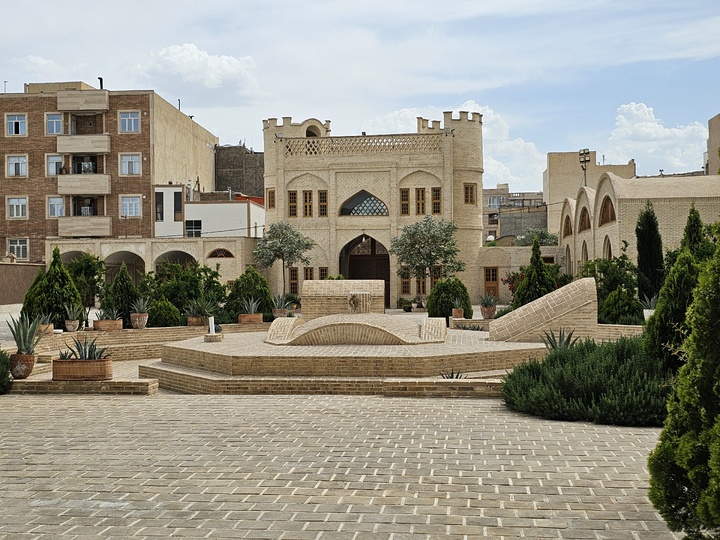 عمارت حاکم ساوه