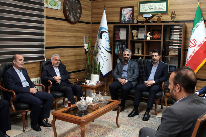 بازدید «صالحی امیری» از شرکت توسعه گردشگری ایران بازدید «صالحی امیری» از شرکت توسعه گردشگری ایران