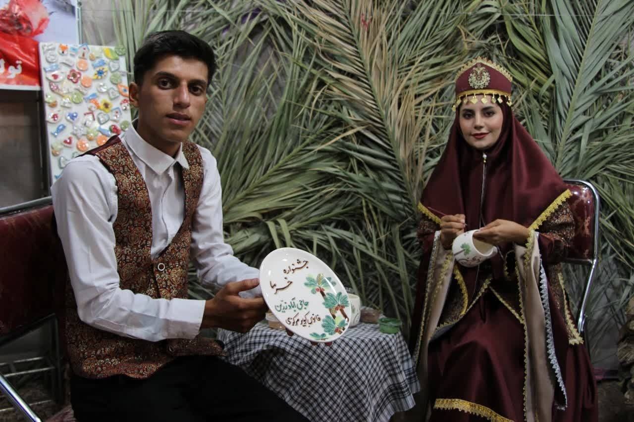 برگزاری دومین جشنواره تجربهمحور برداشت خرما در روستای حاجیآباد زرین