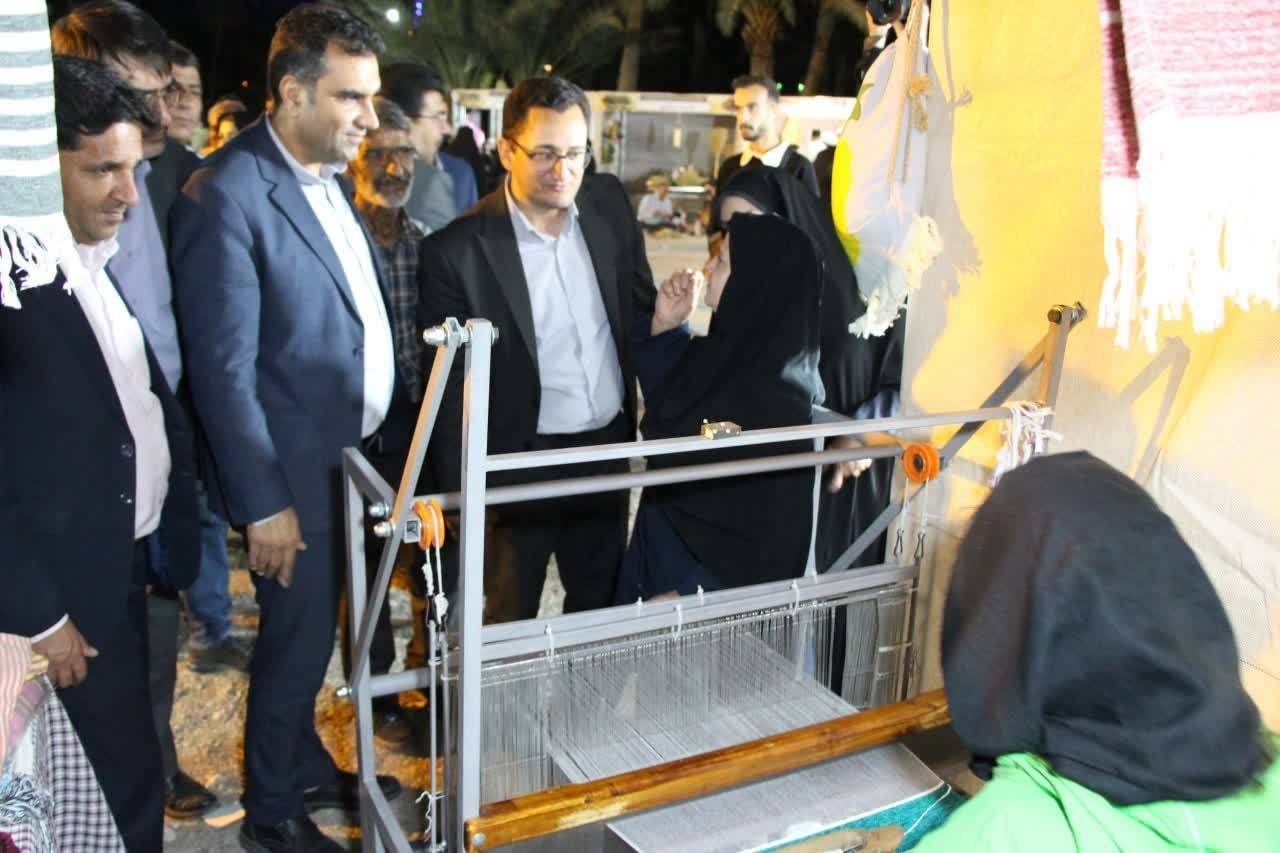 برگزاری دومین جشنواره تجربهمحور برداشت خرما در روستای حاجیآباد زرین