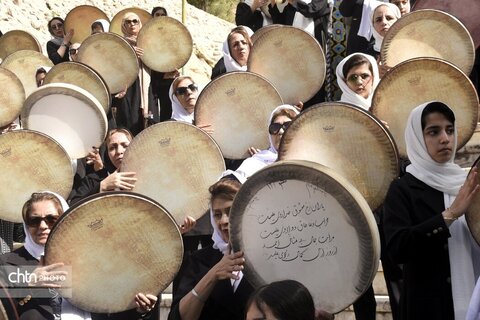 طنین نوای دف‌نوازان در منطقه نمونه ملی گردشگری بش قارداش بجنورد