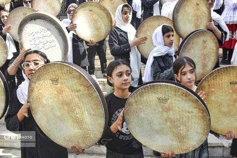 طنین نوای دف‌نوازان در منطقه نمونه ملی گردشگری بش قارداش بجنورد