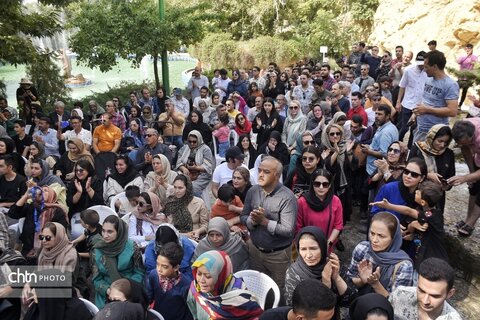 طنین نوای دف‌نوازان در منطقه نمونه ملی گردشگری بش قارداش بجنورد