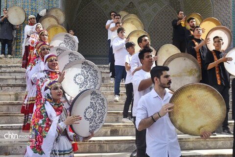 طنین نوای دف‌نوازان در منطقه نمونه ملی گردشگری بش قارداش بجنورد