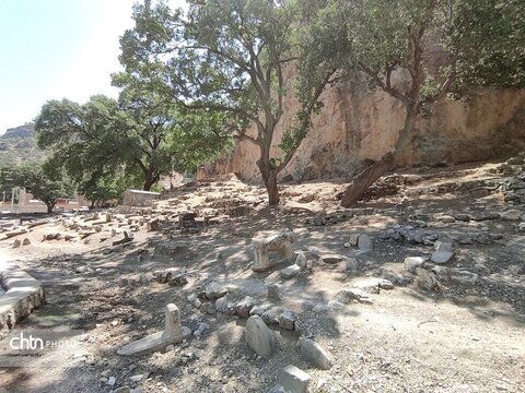 قبرستان قدیمی شیر سنگی الیگودرز، نماد دلاوری و شجاعت قوم بختیاری