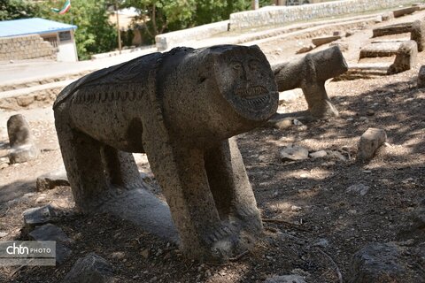 قبرستان قدیمی شیر سنگی الیگودرز، نماد دلاوری و شجاعت قوم بختیاری