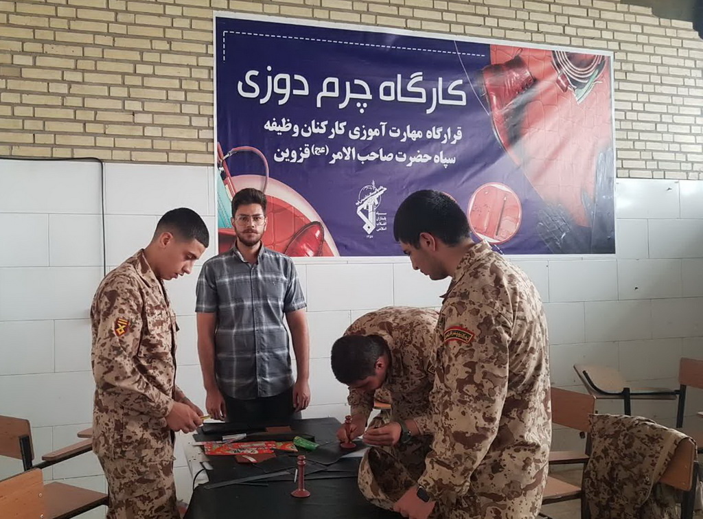 کارگاههای مهارتآموزی صنایعدستی پرسنل وظیفه در سپاه استان قزوین افتتاح شد