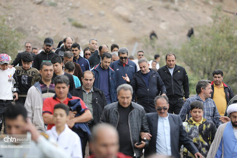 همایش پیاه روی خانوادگی مسیر صلح به مناسبت روز گردشگری