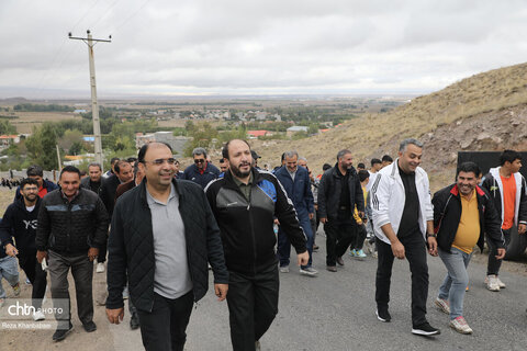 همایش پیاه روی خانوادگی مسیر صلح به مناسبت روز گردشگری