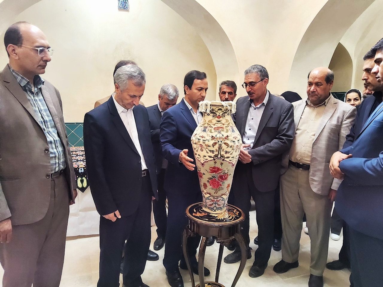 افتتاح حمام چارسوق بهمناسبت هفته گردشگری/ حمزهزاده: حمام چارسوق با چهرهای نوین و اصیل آماده استقبال از گردشگران است