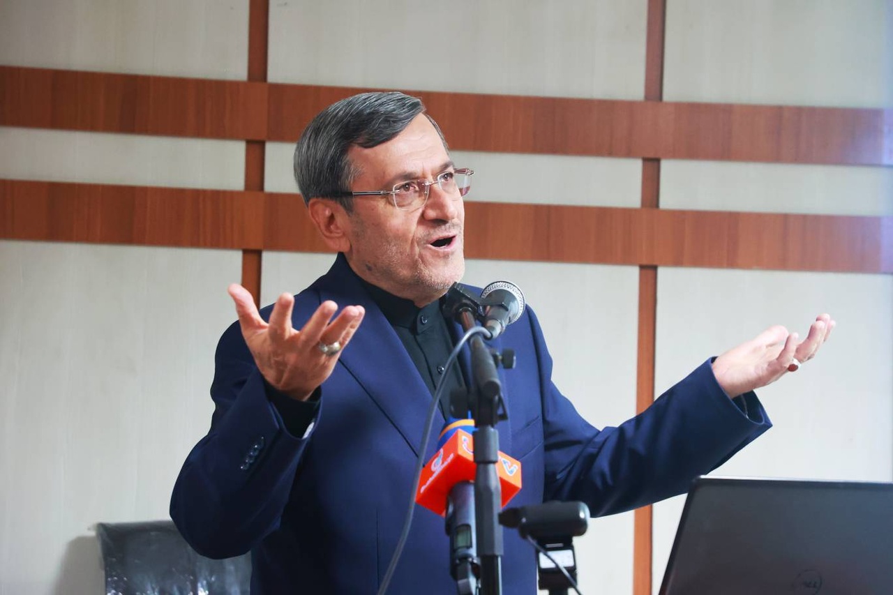 ایراد سلسله سخنرانیهای صاحبنظران حوزه گردشگری در نشست تخصصی گردشگری و صلح