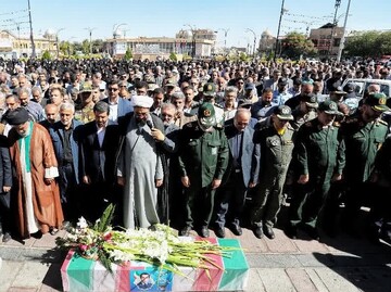 تشییع پیکر همافر شهید خلبان «محمد خاکی‌زاده» در همدان