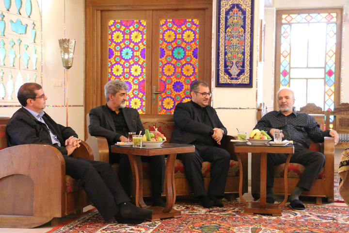 پیشکسوتان، مسیر توسعه گردشگری اصفهان را هموار میکنند پیشکسوتان، مسیر توسعه گردشگری اصفهان را هموار میکنند