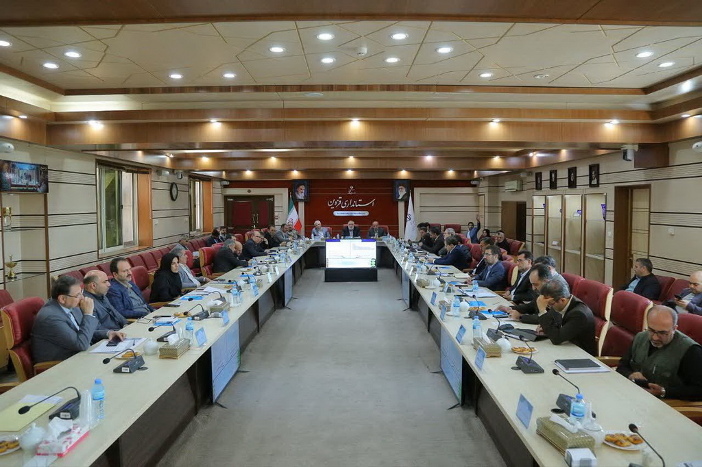 خدمات نیروی انتظامی بسیار ارزشمند است/ سردار حاجیزاده، نماد موفقیتهای عرصه میدان و دیپلماسی است