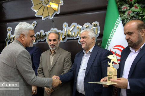 نشست تخصصی اقتصاد گردشگری در قم