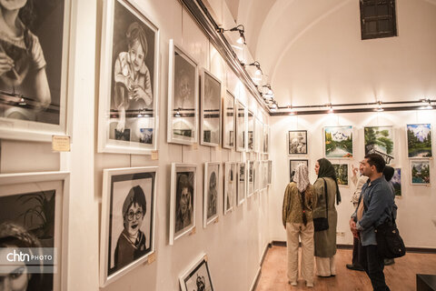 گزارش تصویری نمایشگاه گروهی طراحی و نقاشی هنرجویان آموزشگاه نقاشی وستا