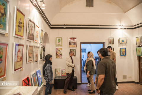 گزارش تصویری نمایشگاه گروهی طراحی و نقاشی هنرجویان آموزشگاه نقاشی وستا