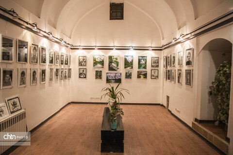 گزارش تصویری نمایشگاه گروهی طراحی و نقاشی هنرجویان آموزشگاه نقاشی وستا