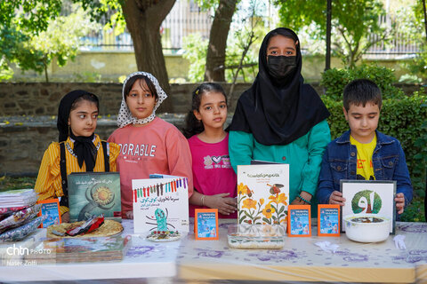 جشنواره کتاب‌های خوشمزه در باغ، عمارت نظری همدان