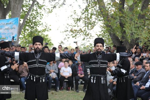 اولین جشنواره گردوی ثمرین در اردبیل برگزار شد