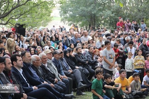 اولین جشنواره گردوی ثمرین در اردبیل برگزار شد