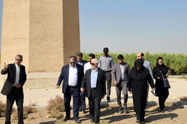 بناهای تاریخی محور شرق اصفهان میتواند اقتصاد منطقه را متحول کند بناهای تاریخی محور شرق اصفهان میتواند اقتصاد منطقه را متحول کند