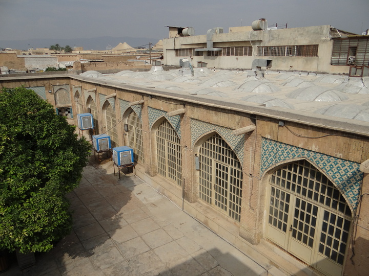 مسجد تاریخی آقاباباخان شیراز با اعتبار یک میلیارد و ۱۵۰ میلیون تومان مرمت می‌شود/ از مرمت بخش‌های آجری بنا تا احیای حوض سنگی