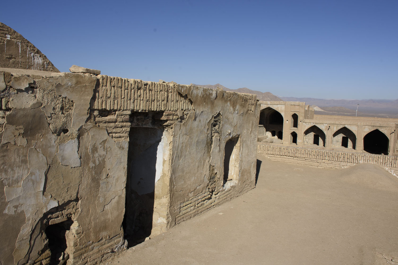 کاروانسرای ثبت جهانی آجری آهوان