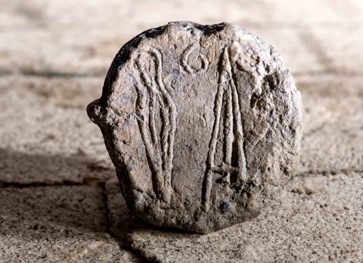 مُهر ۳۵۰۰ ساله یک شاهزاده از زیر خاک بیرون آمد/ پرسروصدا و بحثبرانگیز! مُهر ۳۵۰۰ ساله یک شاهزاده از زیر خاک بیرون آمد/ پرسروصدا و بحثبرانگیز!