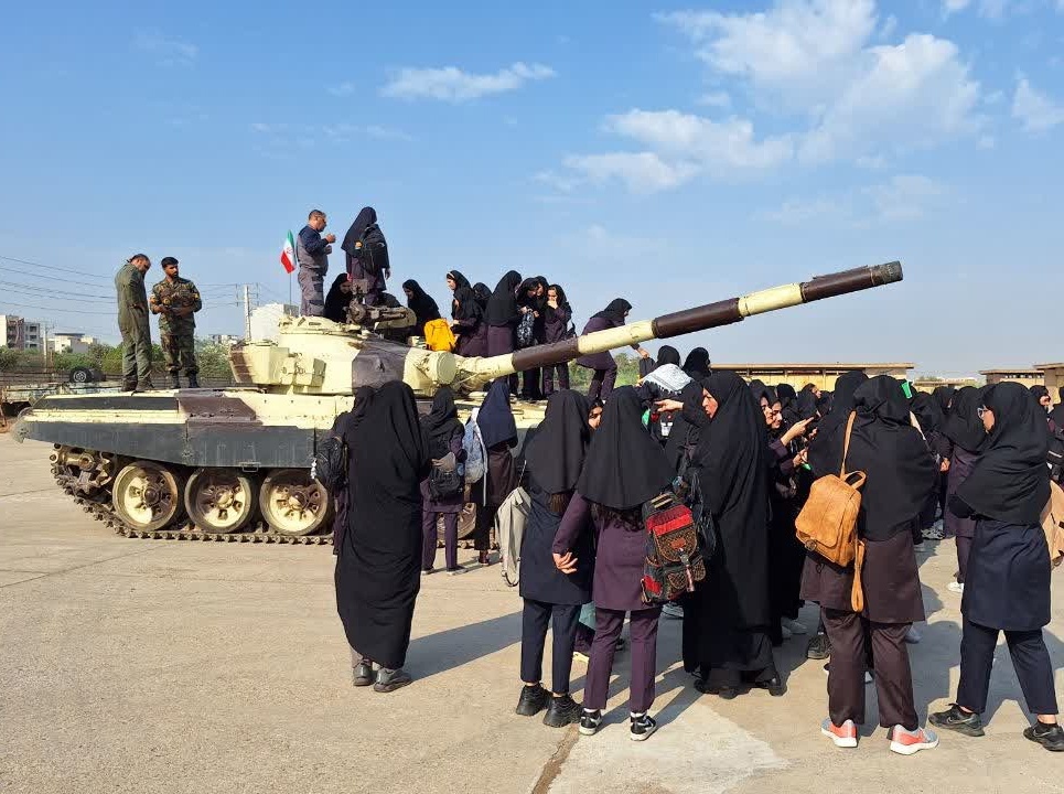 میزبانی ارتش از دوازدهمین گشت گردشگری دفاعمقدس خوزستان