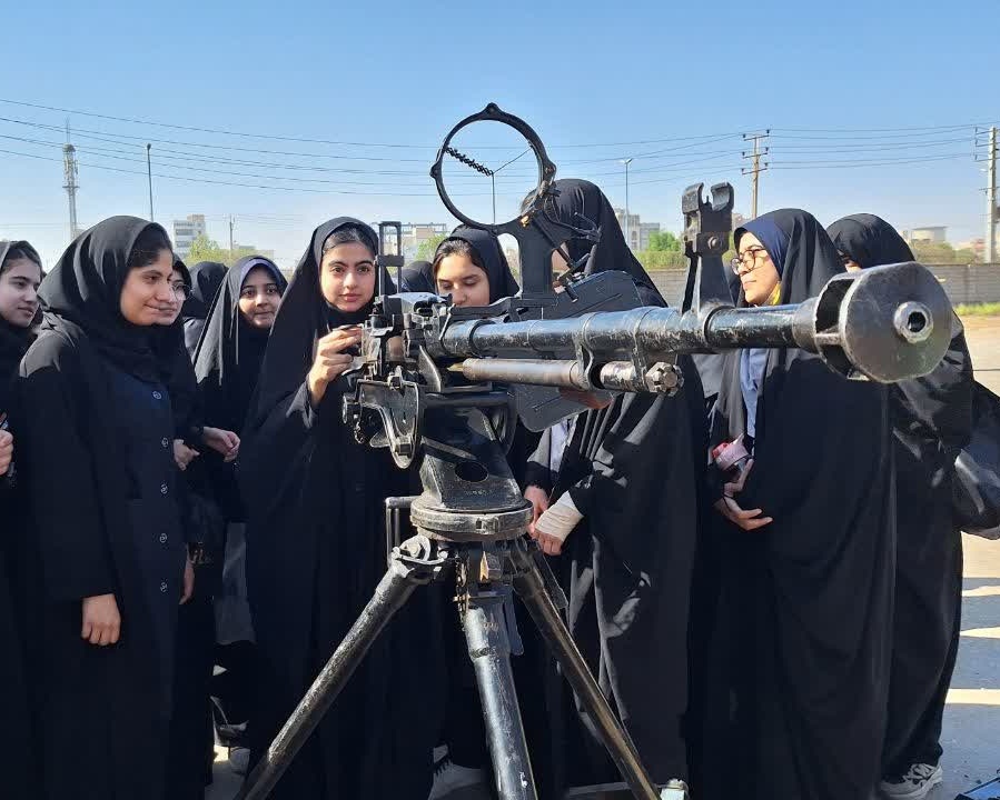 میزبانی ارتش از دوازدهمین گشت گردشگری دفاعمقدس خوزستان