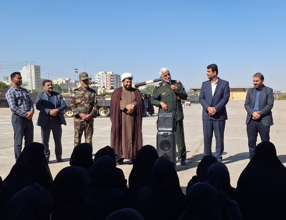 میزبانی ارتش از دوازدهمین گشت گردشگری دفاعمقدس خوزستان
