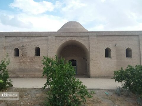 فاز دوم مرمت مقبره سالاررضا عنبرآباد آغاز شد