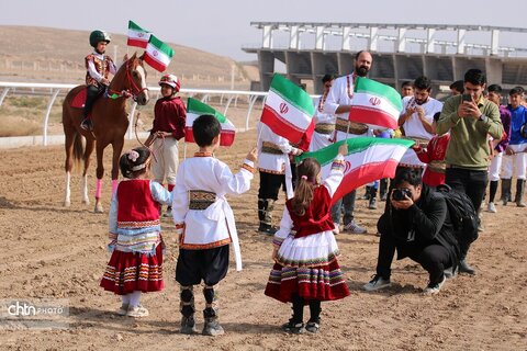 افتتاح نخستین پیست اسبدوانی در مرکز خراسان‌شمالی