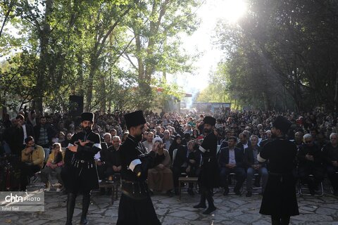 پنجمین جشنواره هیوا در باغ شهر گیوی استان اردبیل