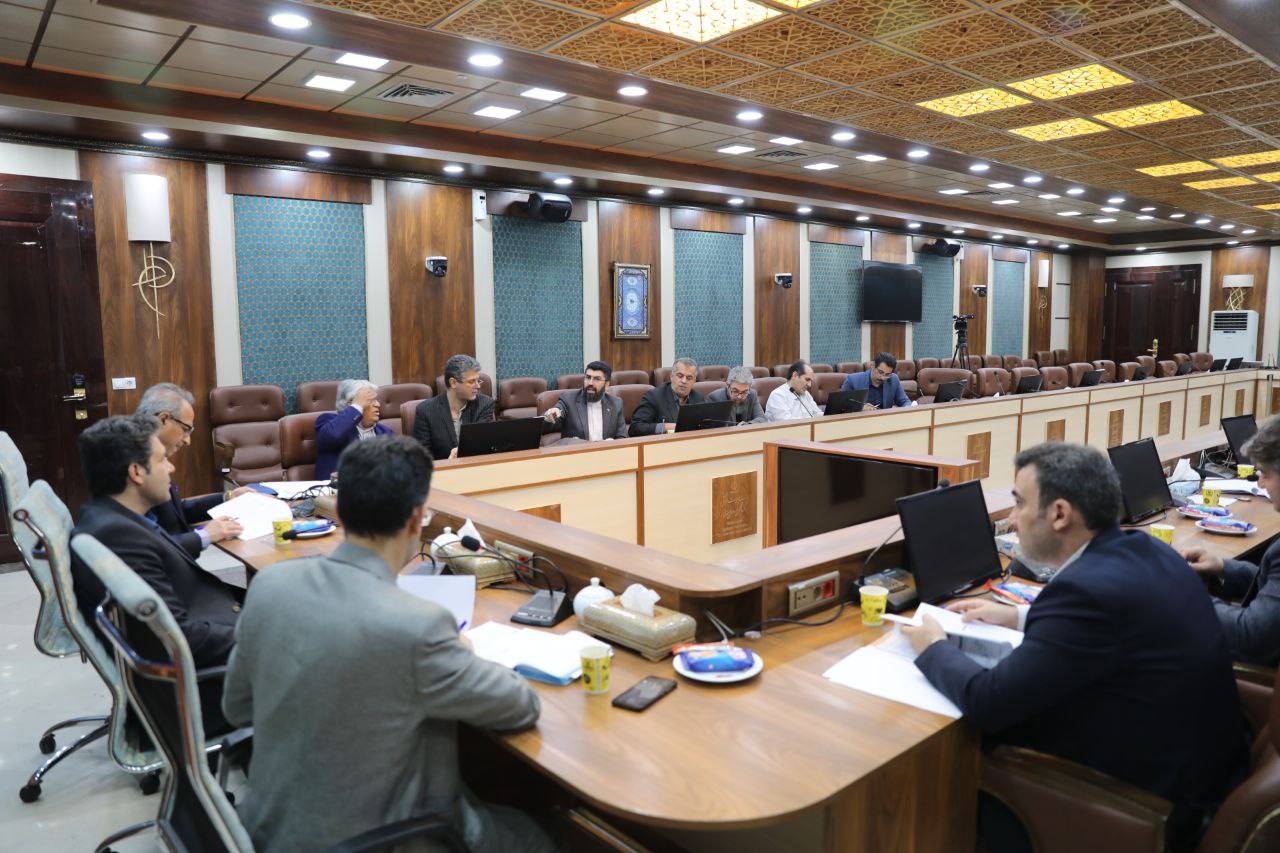 پیشنویس آییننامه نحوه تشکیل و فعالیت تشکلهای حرفهای فعالان صنایعدستی بررسی شد