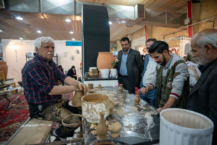 مهلت ارسال آثار به جشنواره آثار برتر رسانه‌ای نمایشگاه صنایع‌دستی و گردشگری تبریز تمدید شد