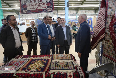 بازدید استاندار کرمانشاه از چهاردهمین نمایشگاه سراسری صنایع‌دستی