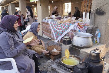 جشنواره و نمایشگاه بادام قوشچی برگزار شد