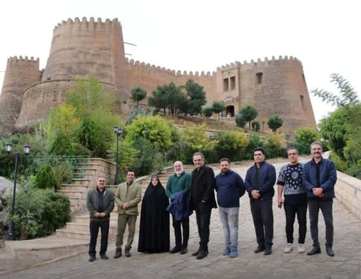 داوران جشنواره تئاتر، نظارهگر تاریخ و فرهنگ لرستان شدند
