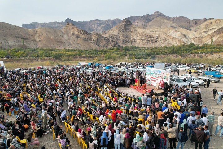 نخستین جشنواره انار نمهیل در شهرستان خلخال برگزار شد